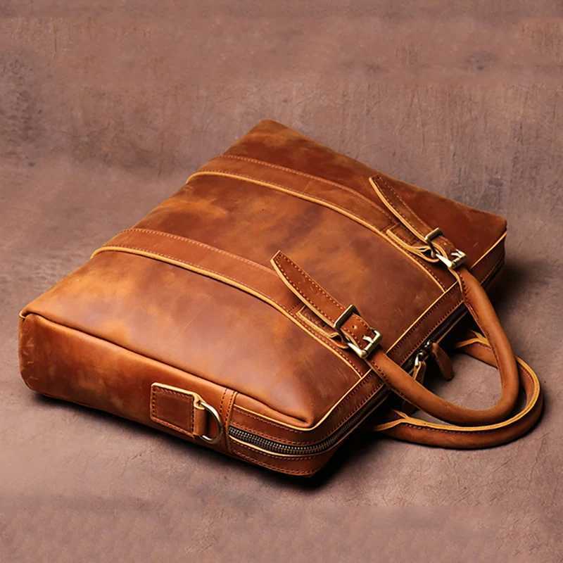 Vintage Cowhide Leather Lightweight Handbag Mens Business Office Briefcase 15 Notebook Laptop Bag Man Fashion Messenger Bag W251022