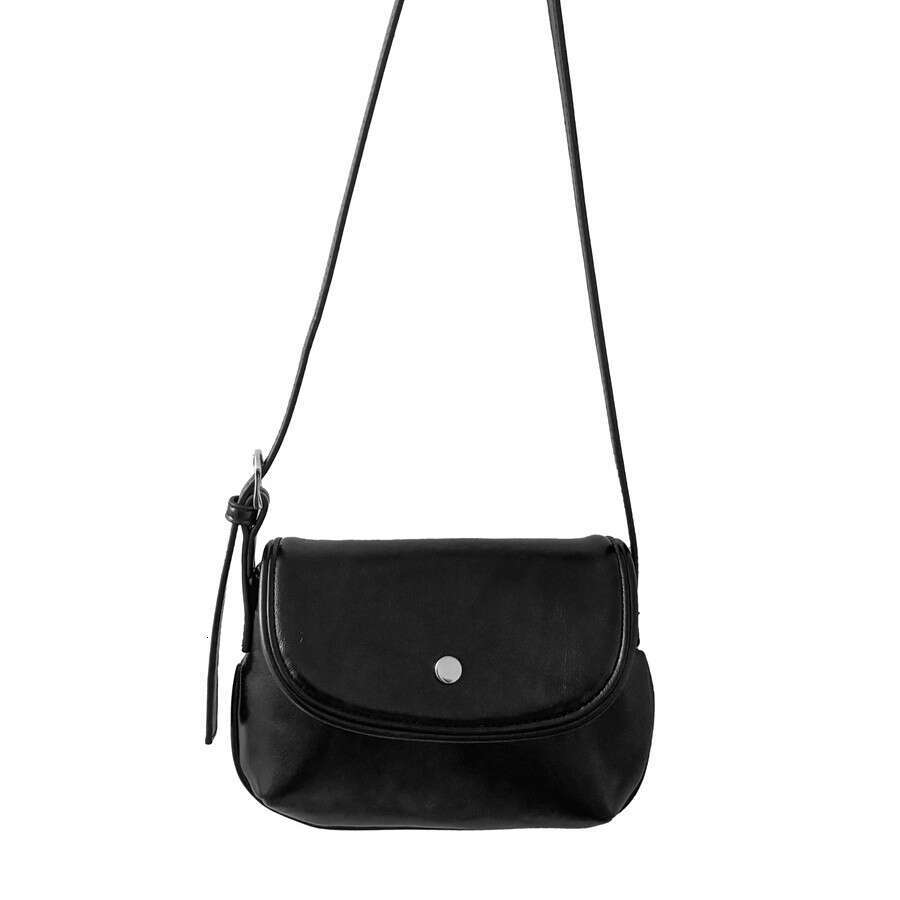 New Fashion Simple Single Shoulder Small Square PU Leather Niche Style Underarm High-End Shell Saddle Bag B5
