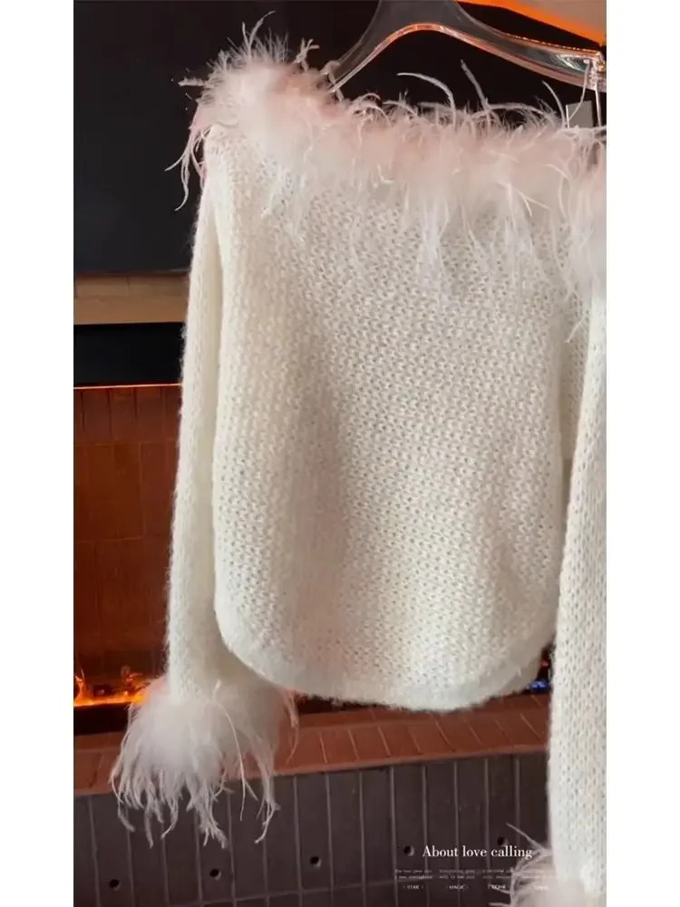 French Retro Soft Lazy Style Knitted Sweater Women Clothing Premium White Off Shoulder Feather Splicing White Sweater Pullovers 251016