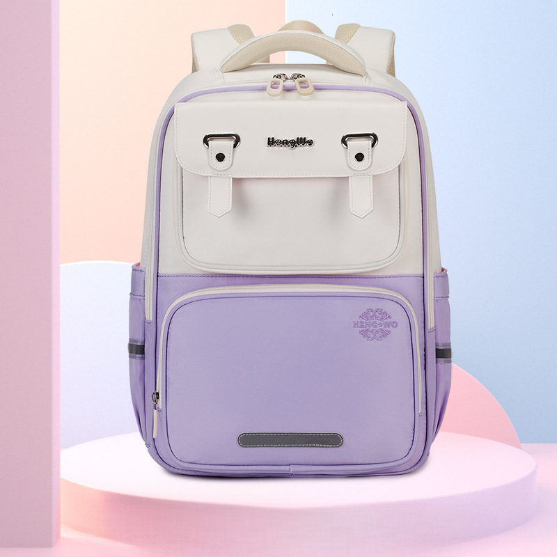 New best-selling designer lightweight cloud backpack suitable for elementary school students. Large capacity backpack with spinal protection function