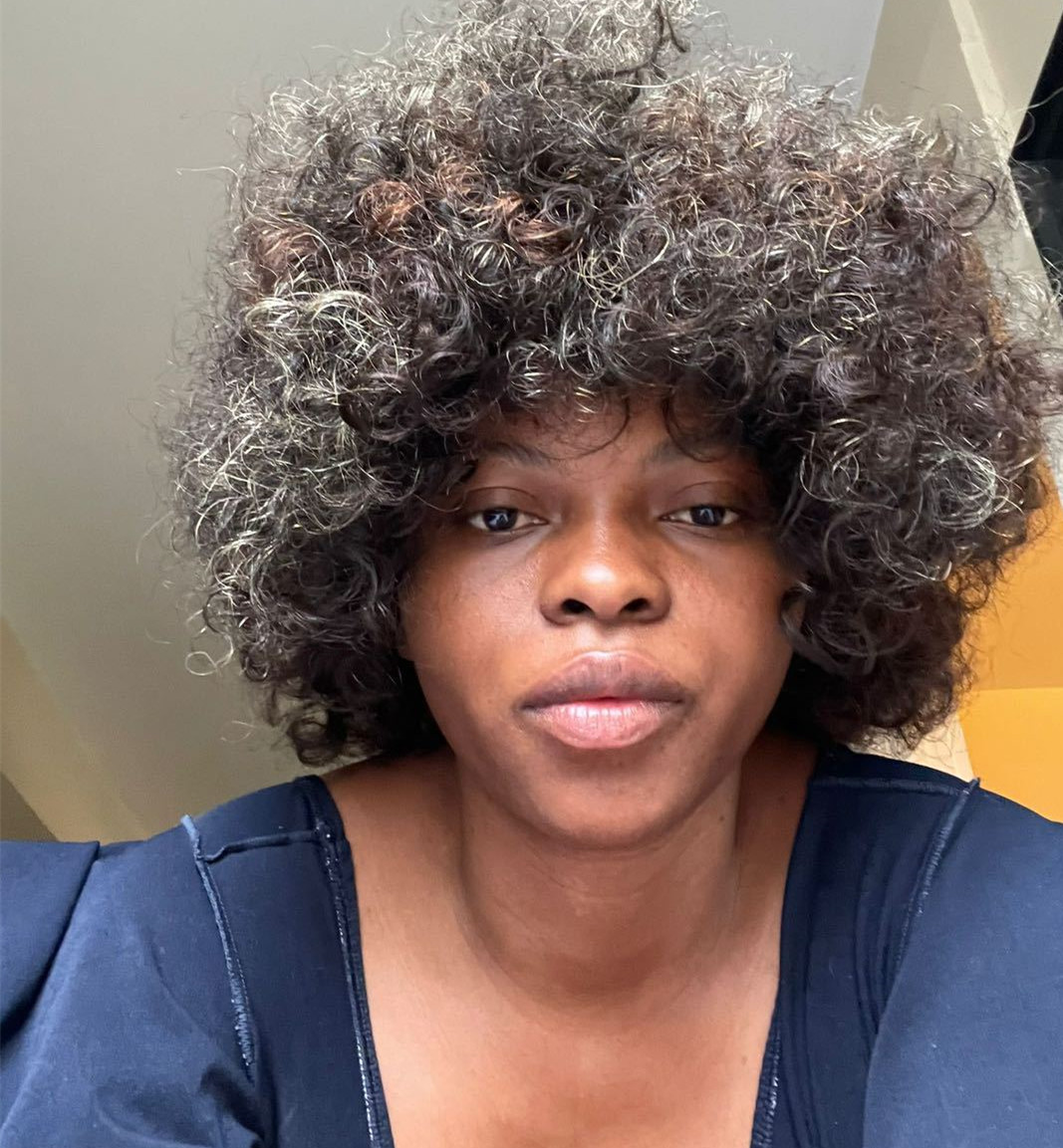 Stunning Salt and pepper highlight blonde gray 4c afro kinky curly wigs with bang fringe funmi rose curl unprocessed short grey glueless full natural 