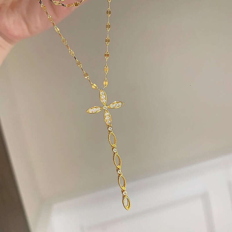 Same Style Sparkling Eight-Pointed Star Compass Necklace for Women 2025 New Tassel Cross Four-Leaf Clover Collarbone Chain