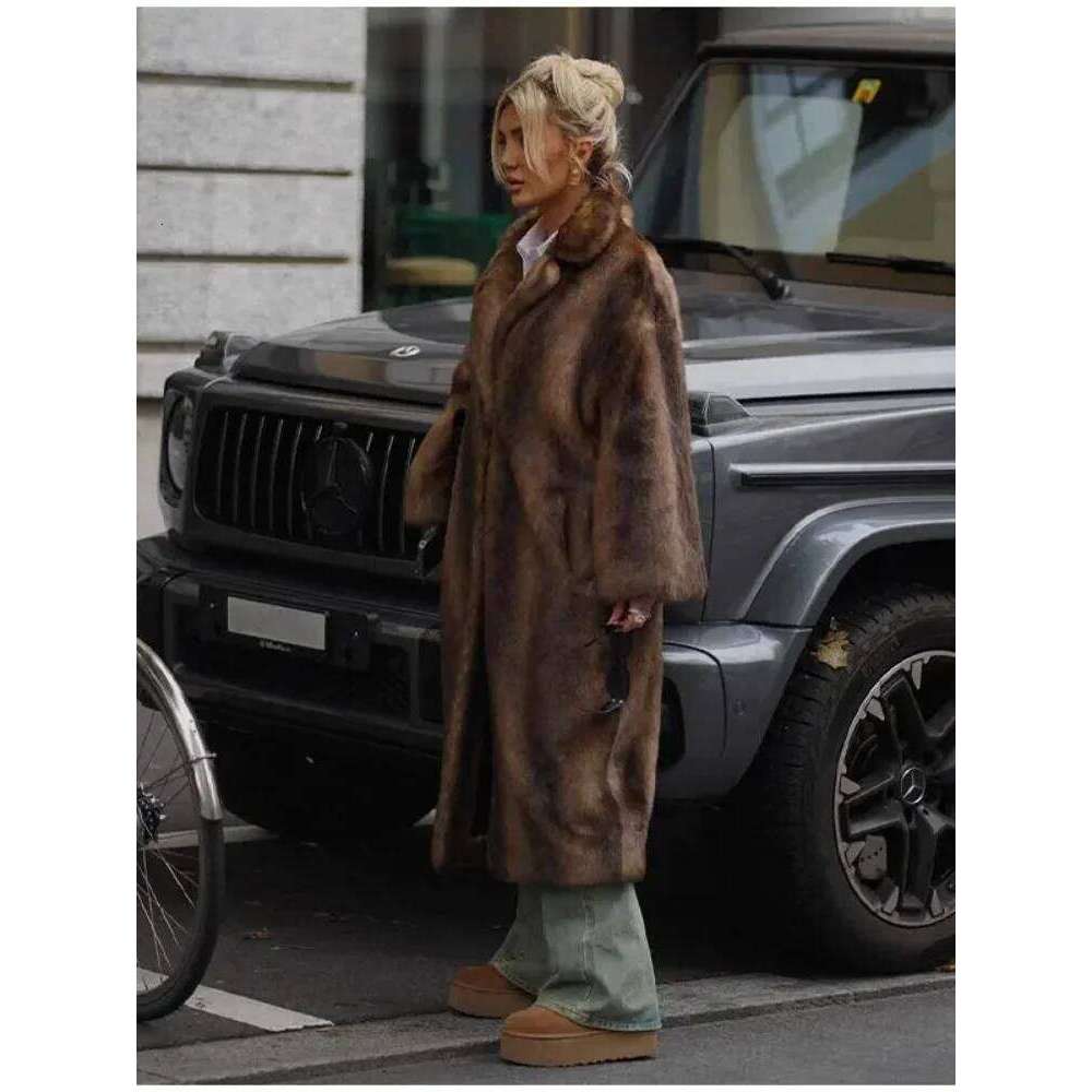 Winter Warm Thick Women Faux Fur Oversized Long Coats Fleece Overcoat 2025 New Female Elegant Street Outerwear