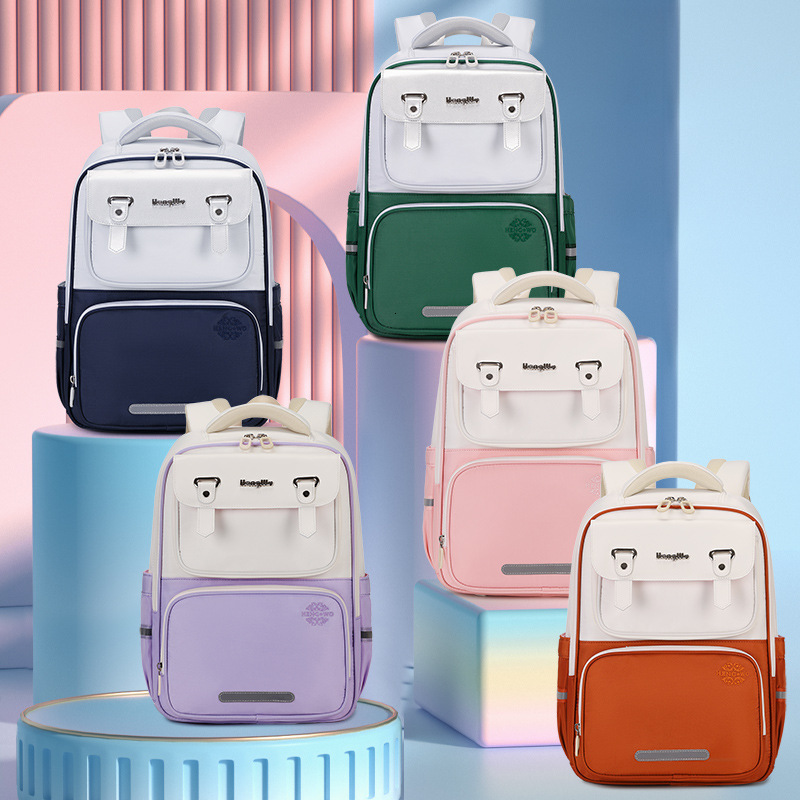 New best-selling designer lightweight cloud backpack suitable for elementary school students. Large capacity backpack with spinal protection function
