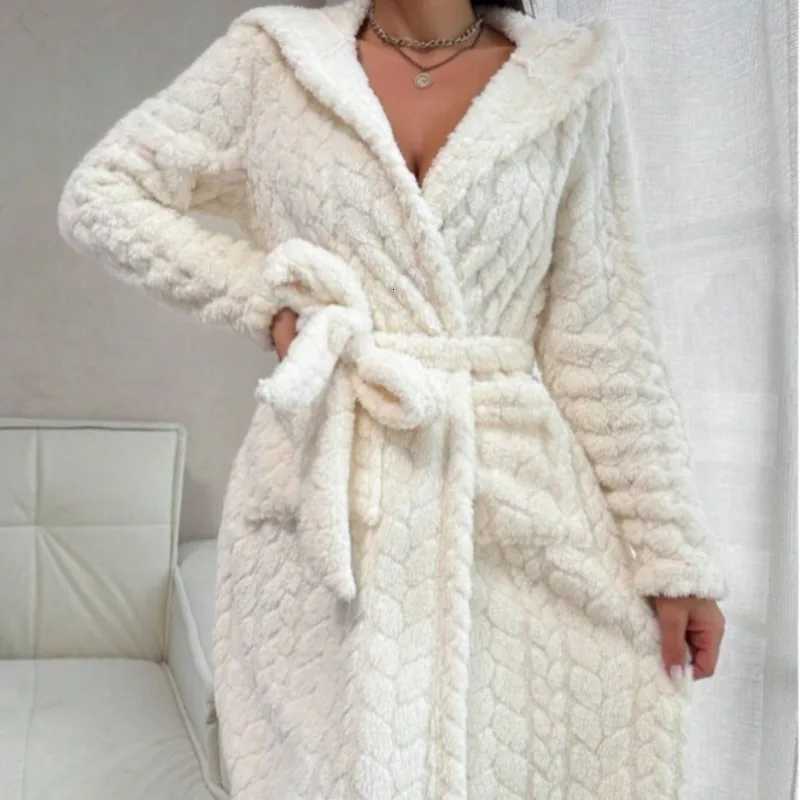 Fluffy Warm Hooded Nightgown Winter Robe Women Sleepwear Long Sleeve Kimono with Belt Shower Bath Gown Home Bathrobe Nightwear C251022