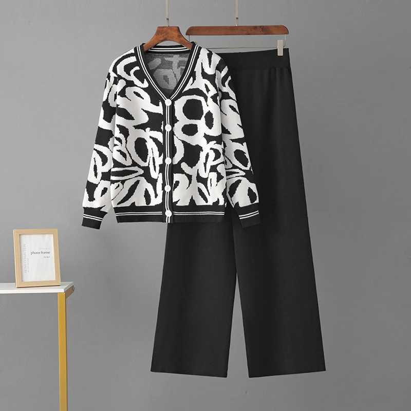 HLBCBG Casual Summer Tracksuit Women Two Piece Set Short Sleeve Knitted Two Piece Women Set Slit Wide Leg Pant Matching Sets ForT251022