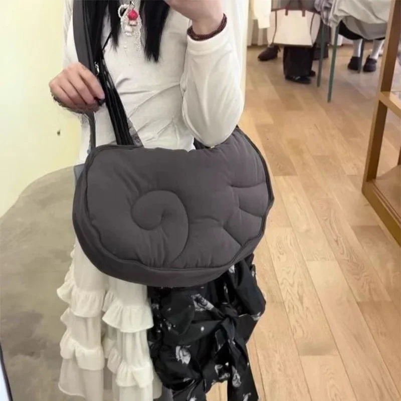 Fashion Messenger Bags Niche Angel Wing Shoulder Bags Creative Highend Underarm Bag Japanese Style Womens Bags 251021