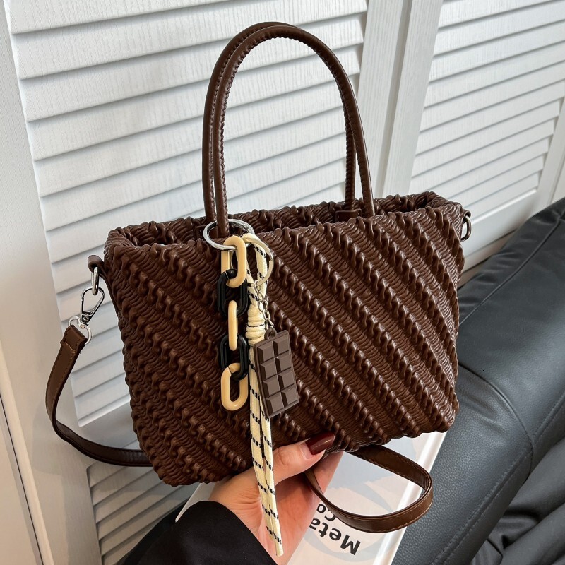 Luxury Brand Designer Bag Fashion Commuter Bucket Bag For Women 2025 Autumn Winter New High-End Woven Pattern Shoulder Bag Handheld Tote Bag