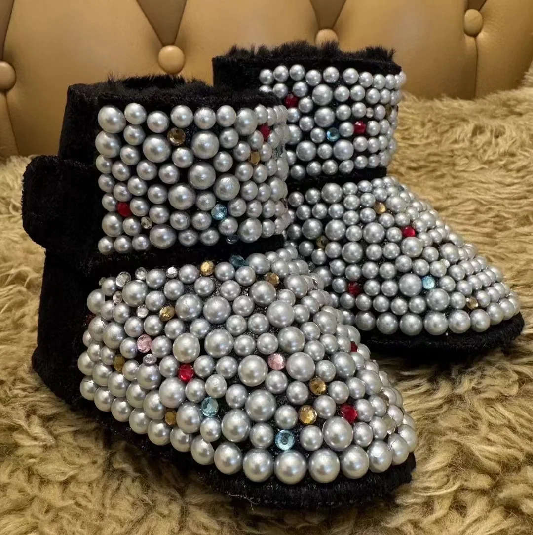 Rabbit Fur Handmade Shoes Crystal Baby Snow Boot Warm Furry First Walkers Slippers Infant Rhinestones Pearls Botties 251022