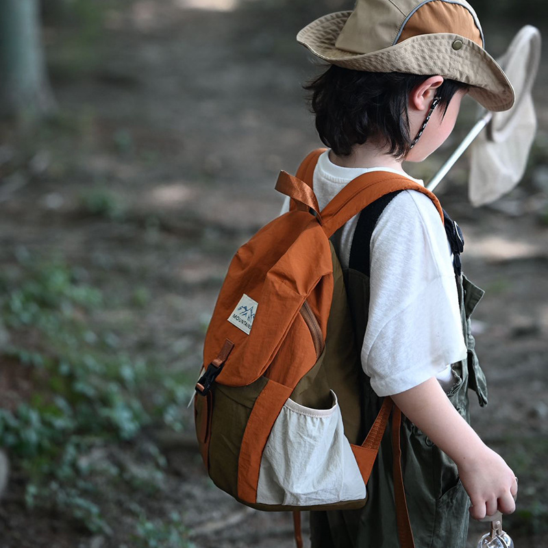 New hot selling designer children's kindergarten backpack boys and girls outdoor hiking backpack lightweight outdoor letter backpack