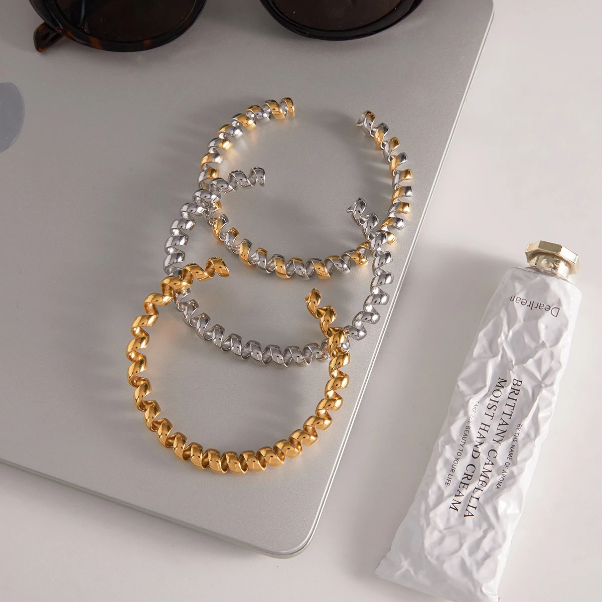 Youthway Minimalist Wire Chain Cuff Bracelet For Women 18K Gold Plated Stainless Steel Open Bangle Simple Fashion Jewelry Gift 251017