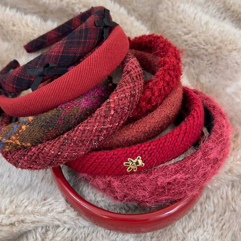 Red New Year Headbands AutumnWinter Retro Woolen Knitting Hair Band for Woman Girls Temperament Hair Hoop Christmas Accessories V251022