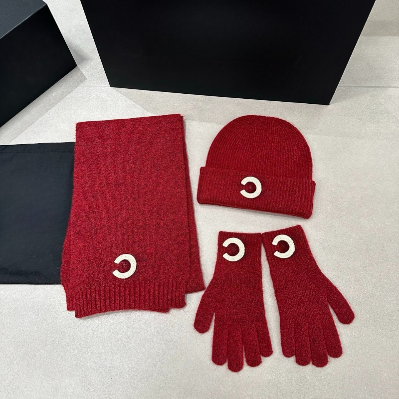 Designer Letter Beanie Hats Scarf and Gloves Three-piece Set Classic Brand Autumn and Winter New Thick Warm Cashmere High-quality Couple Christmas Gifts