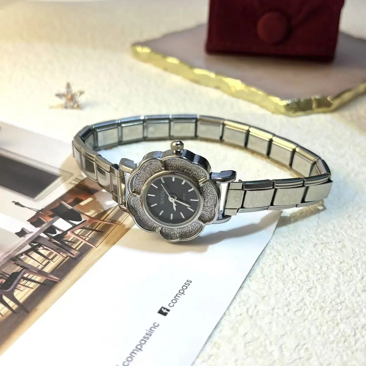 Womens Quartz Watches with Zirconia Flower Inlay Chic Stainless Steel Strap Party Birthday Gift for Her 251027