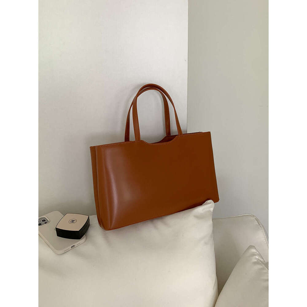 Korean Style Fashion Women's Tote Sturdy Three-Dimensional Large Capacity Office Handbag High-End Commuter Bag B5