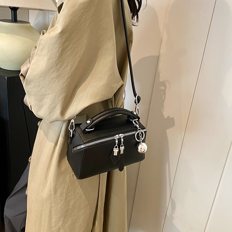 Luxury Brand Designer Bag Fashionable Textured Handbag For Women 2025 New Simple Boston Shoulder Crossbody Small Square Bag