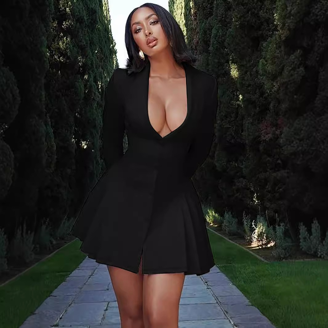 New designer fashion European and American women's fashion autumn and winter hot selling solid color long sleeved pleated sexy deep V-neck women&