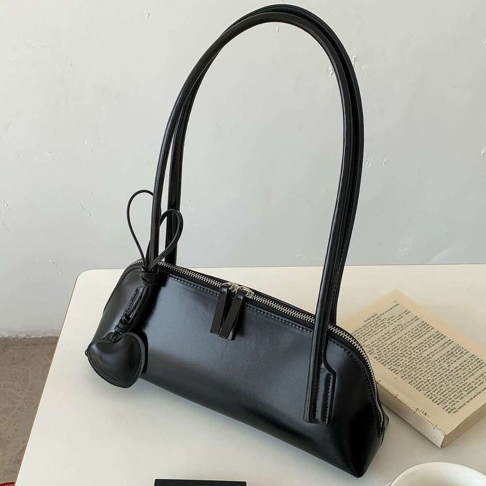 Korean Style Heart Baguette Simple Fashion Underarm Niche Versatile New Handbag Shoulder Bag For Women B5