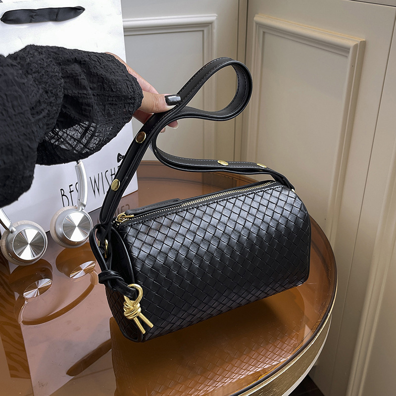 Luxury Brand Designer Bag Bag Woven Texture Single Shoulder Bag Boston Cylinder Bag Large Capacity Commuter Wide Strap Crossbody Bag 2025 New Model