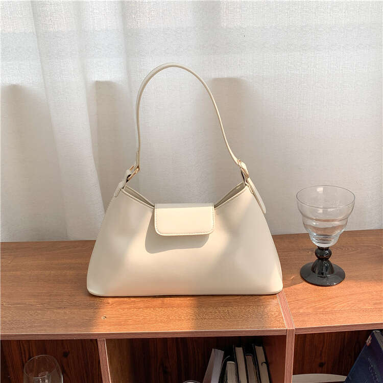 Women's Large Capacity Korean Style PU Handbag Shoulder New Fashion Versatile High-End Underarm Bag B5
