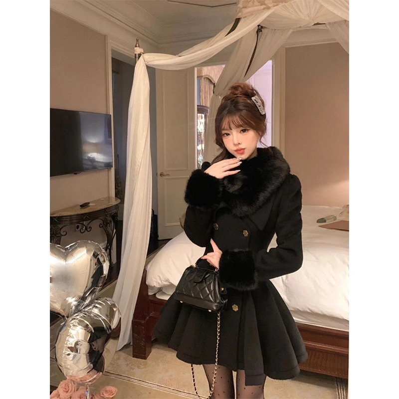 Vintage Black Wool Blends Coats Women Elegant Faux Collar Woolen Jacket Korean Long Sleeve Outerwears Winter Overcoat 251020
