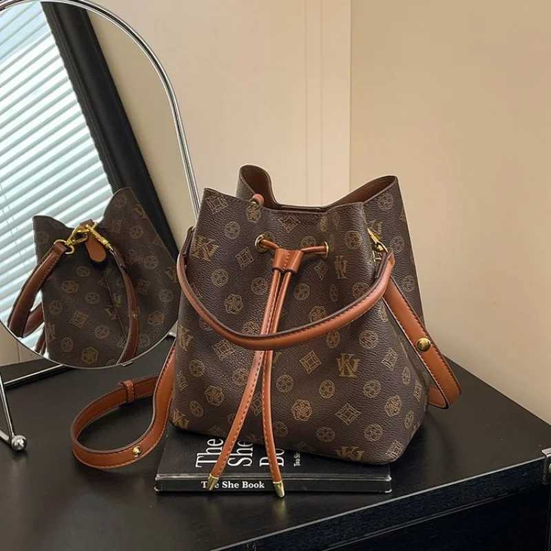 Stylish Wens Shoder Bag Premium Leather Crossbody Handbag Elegant Designer Tote Luxury Brand Ladies Messenger Y251022