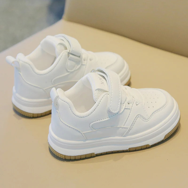Childrens White Shoes Spring and Autumn Kids Sports Anti slip Lightweight Boys Board Soft Sole Baby Casual 251022