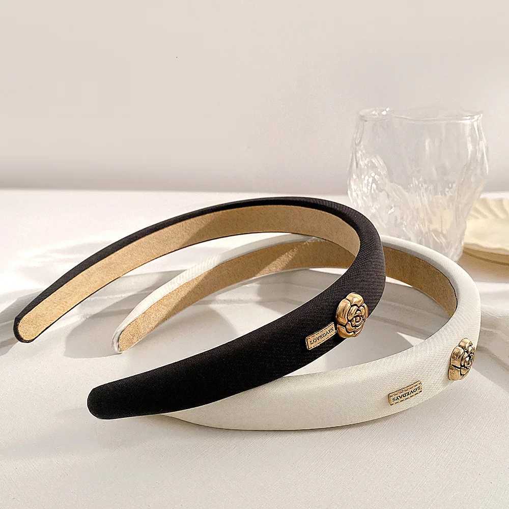 New Small Fragrant Wind Camellia Headband for Women Elegant Fashion Girl Retro Sponge Hair Band V251022