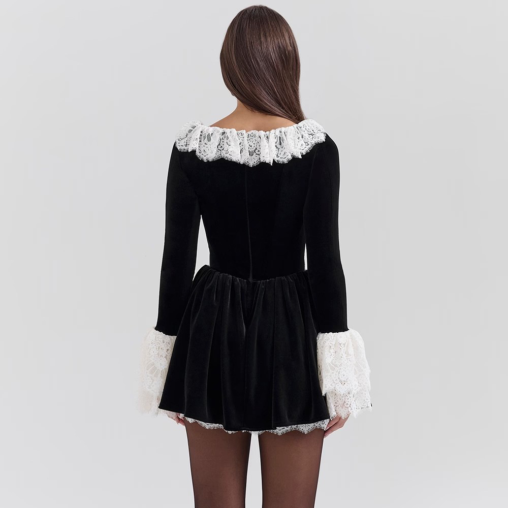 New fashion designer European and American style autumn and winter new sexy square neck short skirt fashion lace trimmed bell sleeve dress