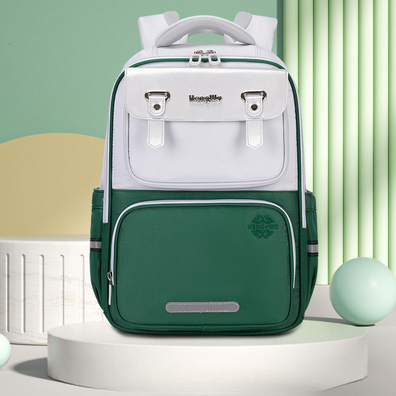 New best-selling designer lightweight cloud backpack suitable for elementary school students. Large capacity backpack with spinal protection function