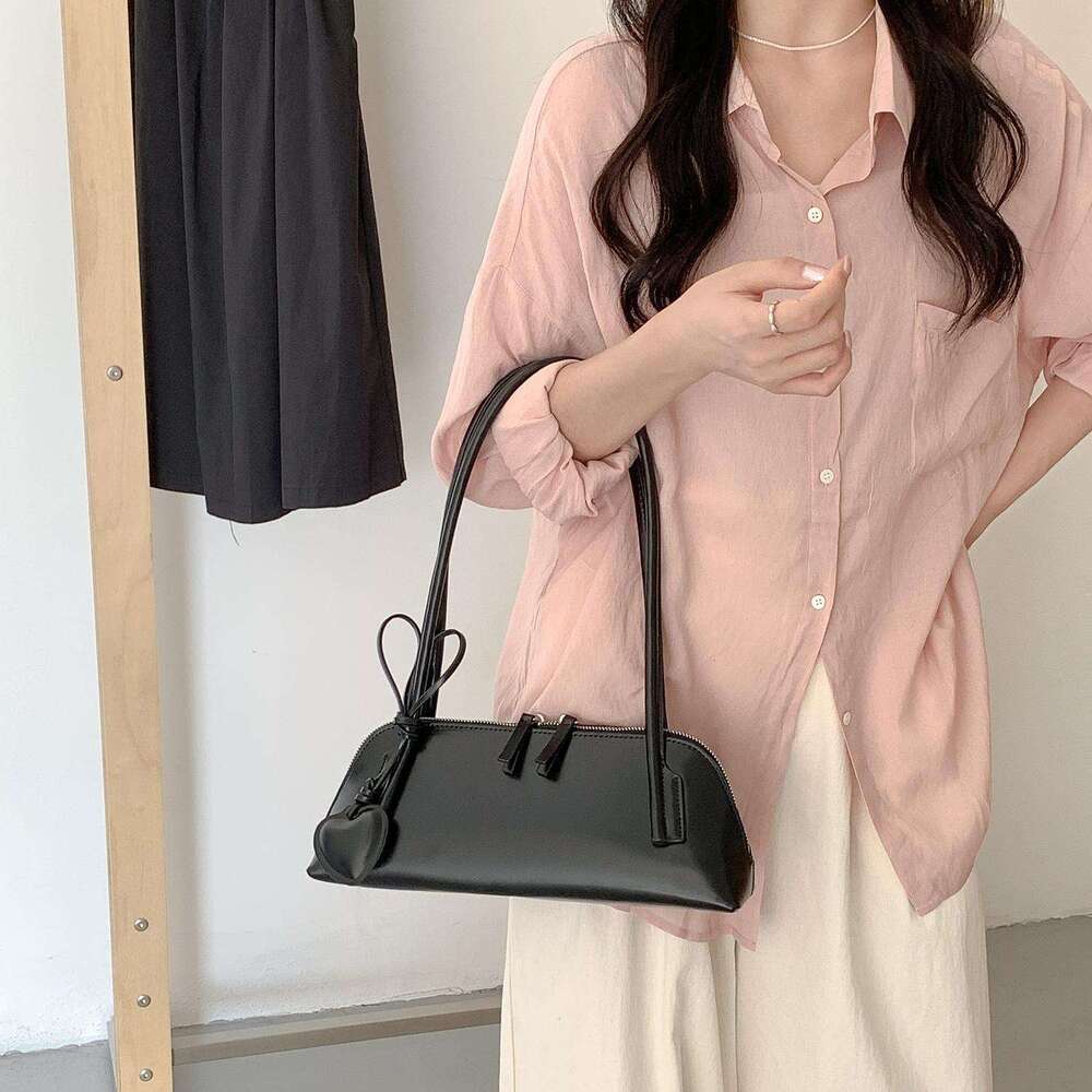 Korean Style Heart Baguette Simple Fashion Underarm Niche Versatile New Handbag Shoulder Bag For Women B5