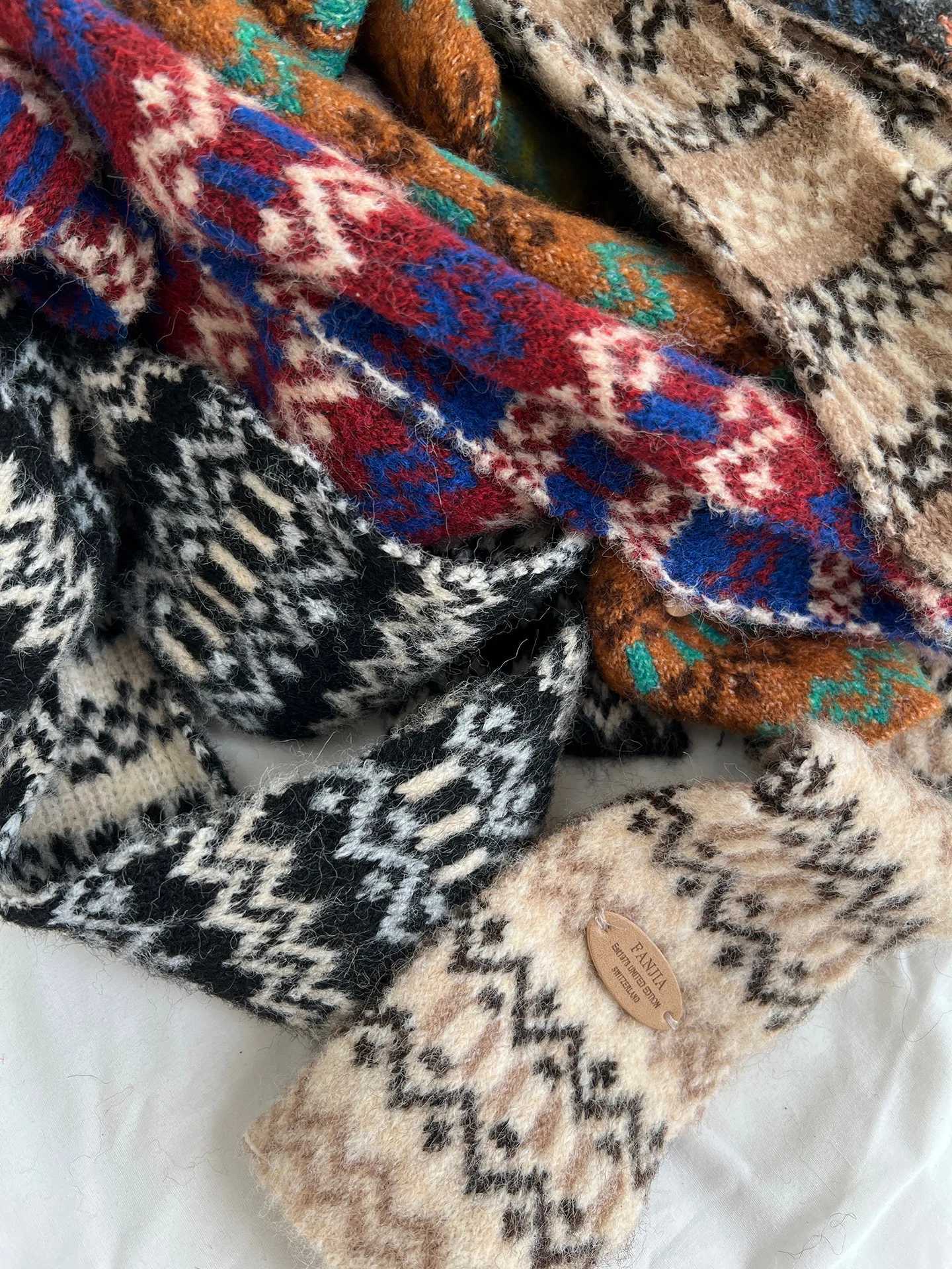 Korean Felted Retro Style Knitted Wool Scarf for Women Christmas Warmth Winter 2025 Narrow Long Knitted Scarf Women J251022