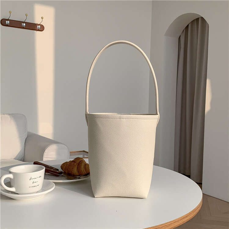 Korean Summer Versatile Solid Color Fashion Single Shoulder Underarm Niche Cylinder Handheld Bucket Bag For Women B5