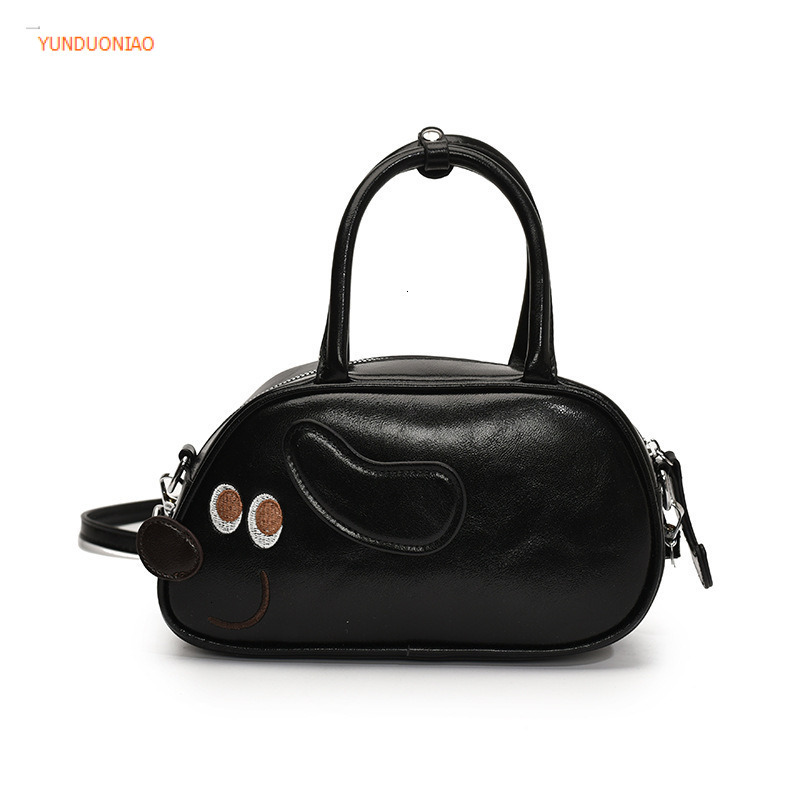 Fashionable, simple, cartoon, cute style handbag, autumn and winter new trend, versatile style, women's shoulder bag, designer bag