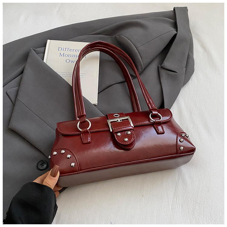 Luxury Brand Designer Bag 2025 Autumn New Style Personality Trend Underarm Bag Fashion Single Shoulder Bag Casual Texture Rivet Women's Bag Tote 