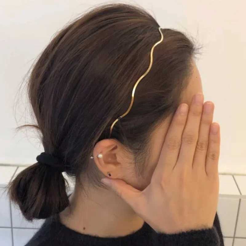 2025 New Fashion Women Gold Metal Wave Bending Hairbands Geometric Thin Headbands Elegant Headdress For Daily Party V251022