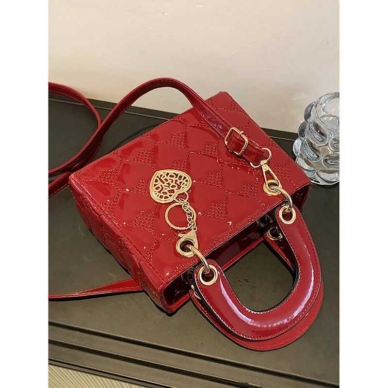 Red Love Patent Leather Bright Surface Handbag Highend Design Sense Wedding Bag Wens New Fi Allmahing Crossbody Bag Y251022