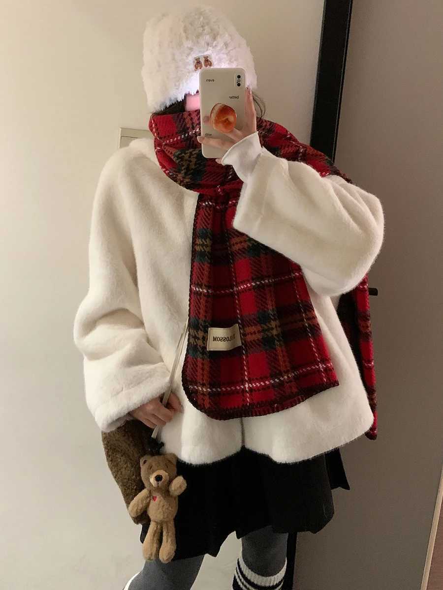 Christmas Atmosphere Red Plaid Scarf For Women New Style Warm Neck Protection Knitted Scarf Versatile Shawl J251022