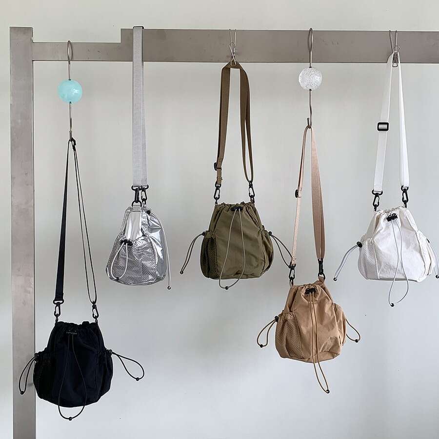 New Bucket Drawstring Pleated Nylon Casual Versatile Summer Shoulder For Women Niche Korean Style Crossbody Small Bag B5