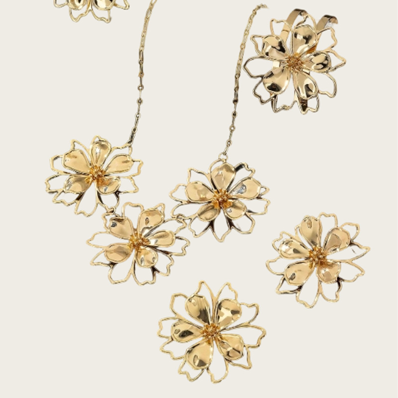 Autumn/Winter New Collection: Metallic Floral-Shaped Necklace, Earrings, and Ring Luxury Jewelry Set