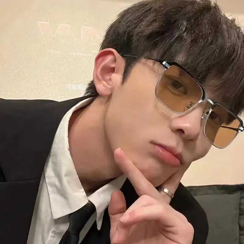 Vintage Photochromic Square Sunglasses Women Men Rectangle Sun Glasses Female Eyewear Anti Blue Light for Male Female EyeglassesW251023