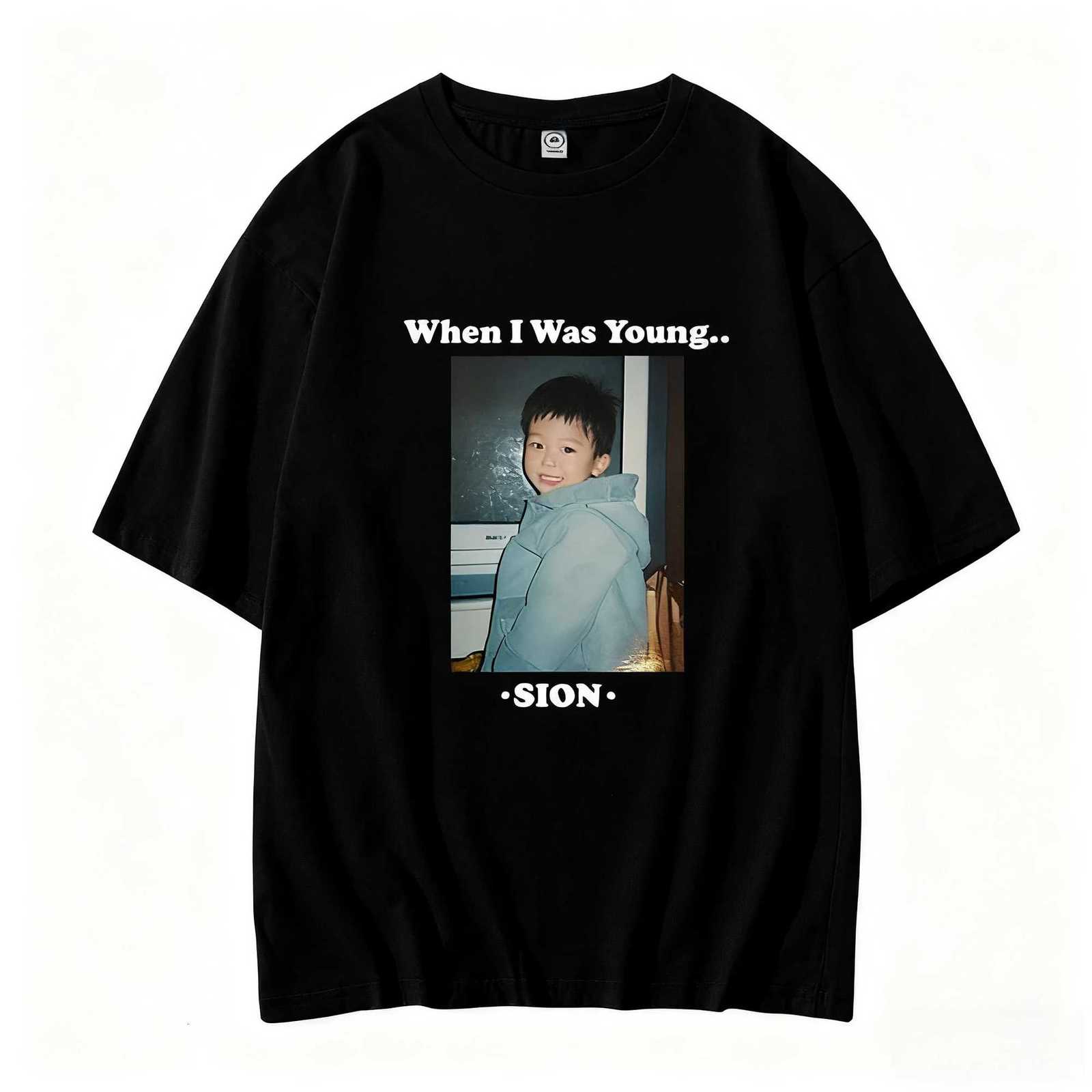 NCT Concert When I Was Young with The Same Loose Summer Fashion Tshirt Shortsleeved Neutral Ocollar Black and White TeesXJ251023