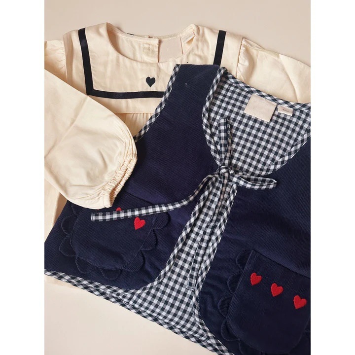 New autumn and winter multifunctional designer fashion corduroy girls' vest and short skirt heart-shaped embroidered children's jacket and s