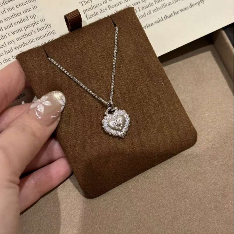 Necklace Designer luxury pendant necklace love Zircon inlay for Women men Simple Elegant Fashion High-End Brushed Craft copper plated with gold Festiv