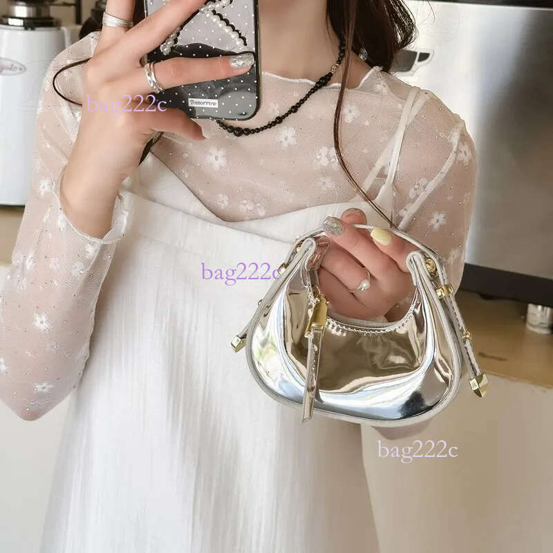 Glossy PU Solid Fashion Mini Half Moon Hand Compact Simple Sense Of Cute Children's Bags Designer New Style H6.25#26