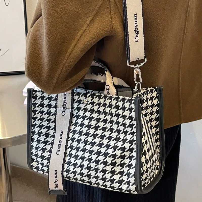 Trendy Houndstooth Crossbody Bag with Large Capacity for Women Commuting and Shopping Stylish and Roomy Tote Bag for WomenL251023