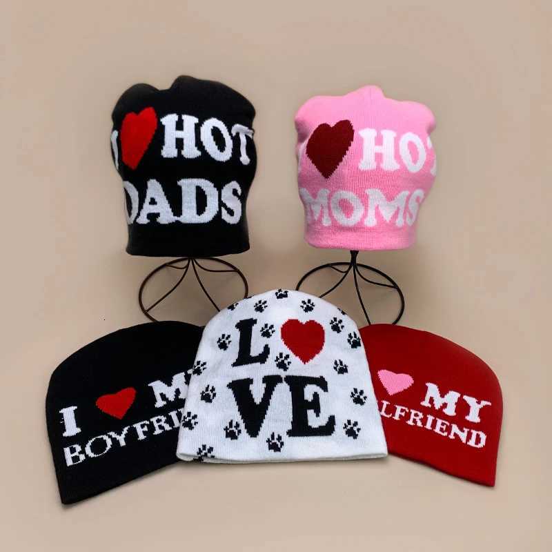 Niche Design Sense Love Letter Knitted Hats Autumn and Winter New Unisex Warm Couple Versatile Street Fashion Hip Hop BeaniesXJ251023