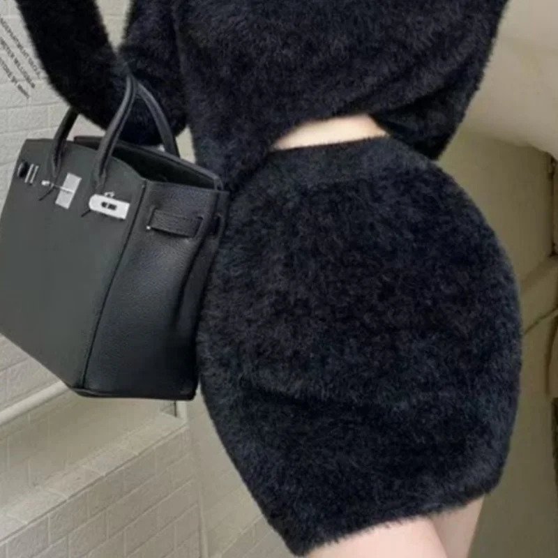 Korean Chic Ladys Short skirt sweet Y2K Female Miniskirt Matching Elegant Womens White Skirt Elastic High Waist Knit Skirt 251020