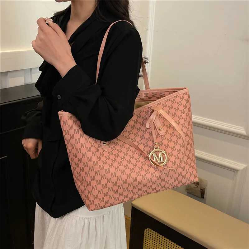 Large Capacity Commuting Tote Bags Fashionable Printed Pu Leather Handbag for Women College Students Class Handbags Shoulder BagL251023