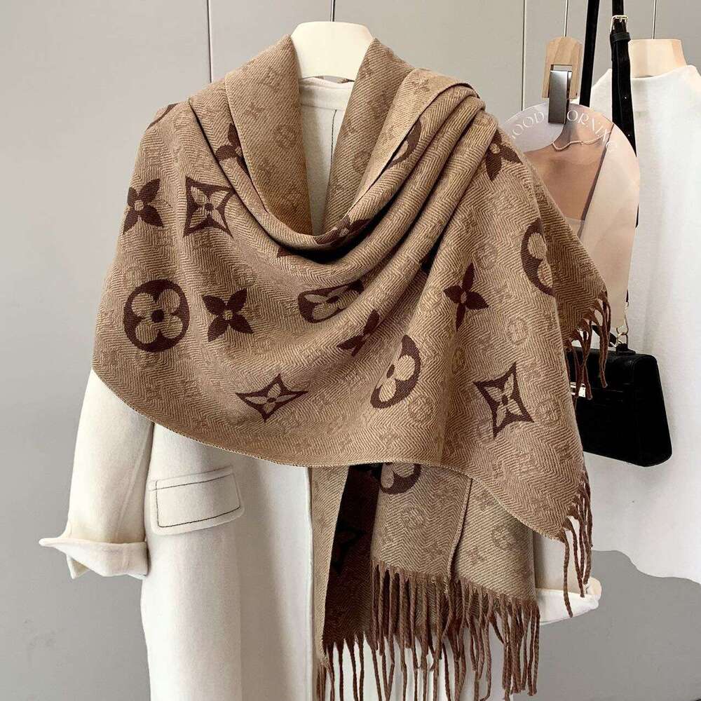 2025 New for Women, Autumn and Winter Korean Version, Versatile, Warm, Extra Large Double-Sided Shawl, High-End Feel Neck Scarf